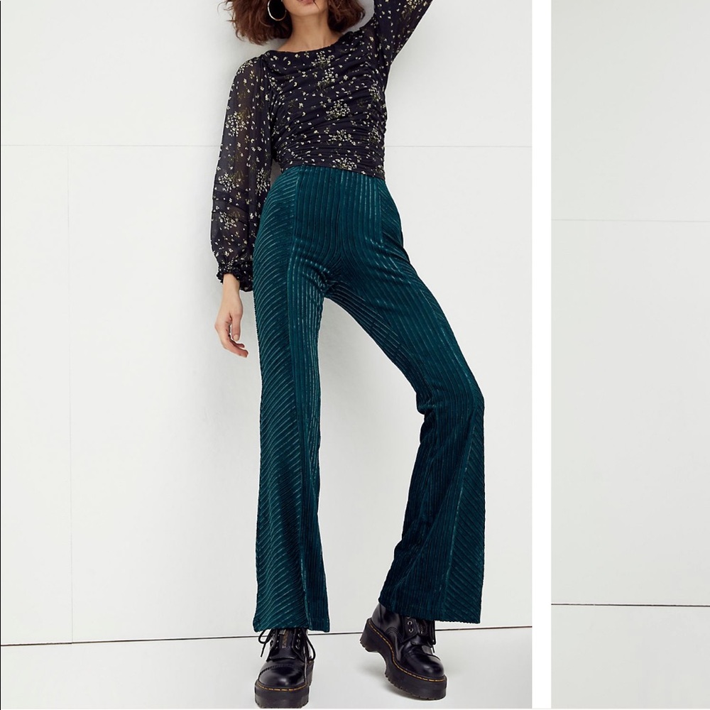 Slim pull on velvet flair pants